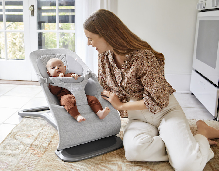 勝つ！ Ergobaby の新しい Evolve 3-in-1 バウンサー: 最新の赤ちゃんの必需品!