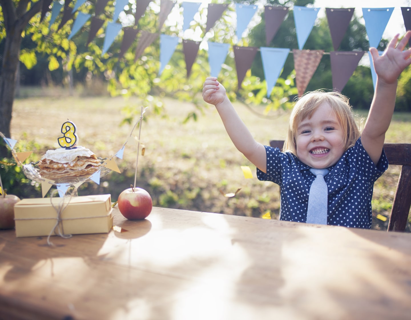 子供のための環境に優しく持続可能な誕生日パーティーを主催する方法